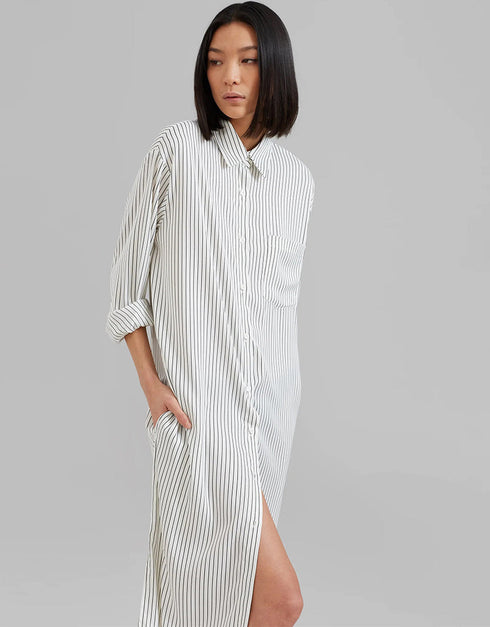 Designer Party Wear Maxi Dress White Heavy Organza Silk Maxi Dress Close-up View