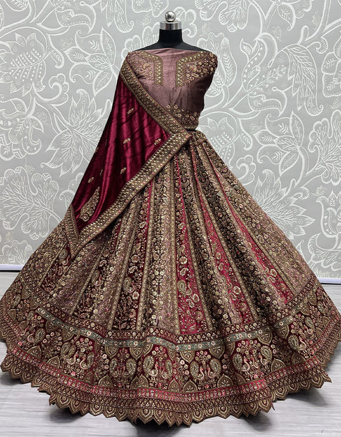 Heavy Designer Wedding Wear Bride Lehenga Choli Onion Velvet Lehenga Choli Close-up View