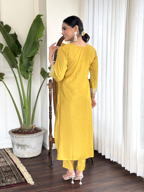 Yellow Chanderi Pant Suit Acz3170 Closure View