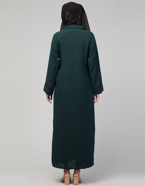 Chic Abaya with a coat collar and buttoned front in self-fabric In the Shade of Green