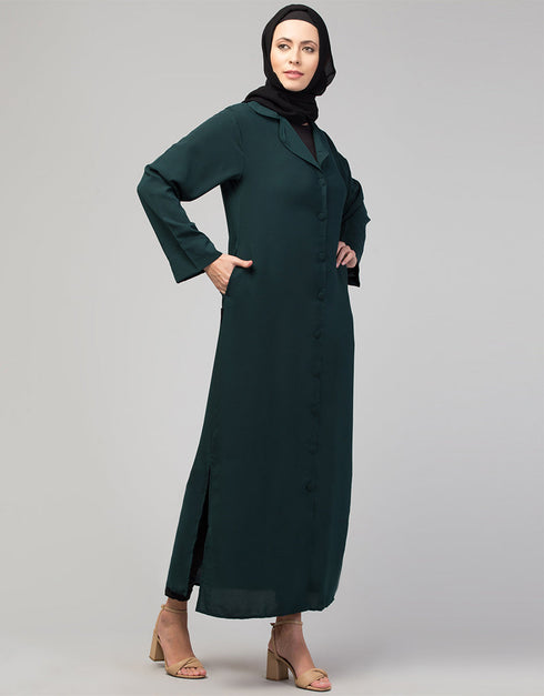 Chic Abaya with a coat collar and buttoned front in self-fabric In the Shade of Green