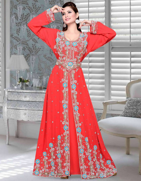 Kaftan with contrast embroidery